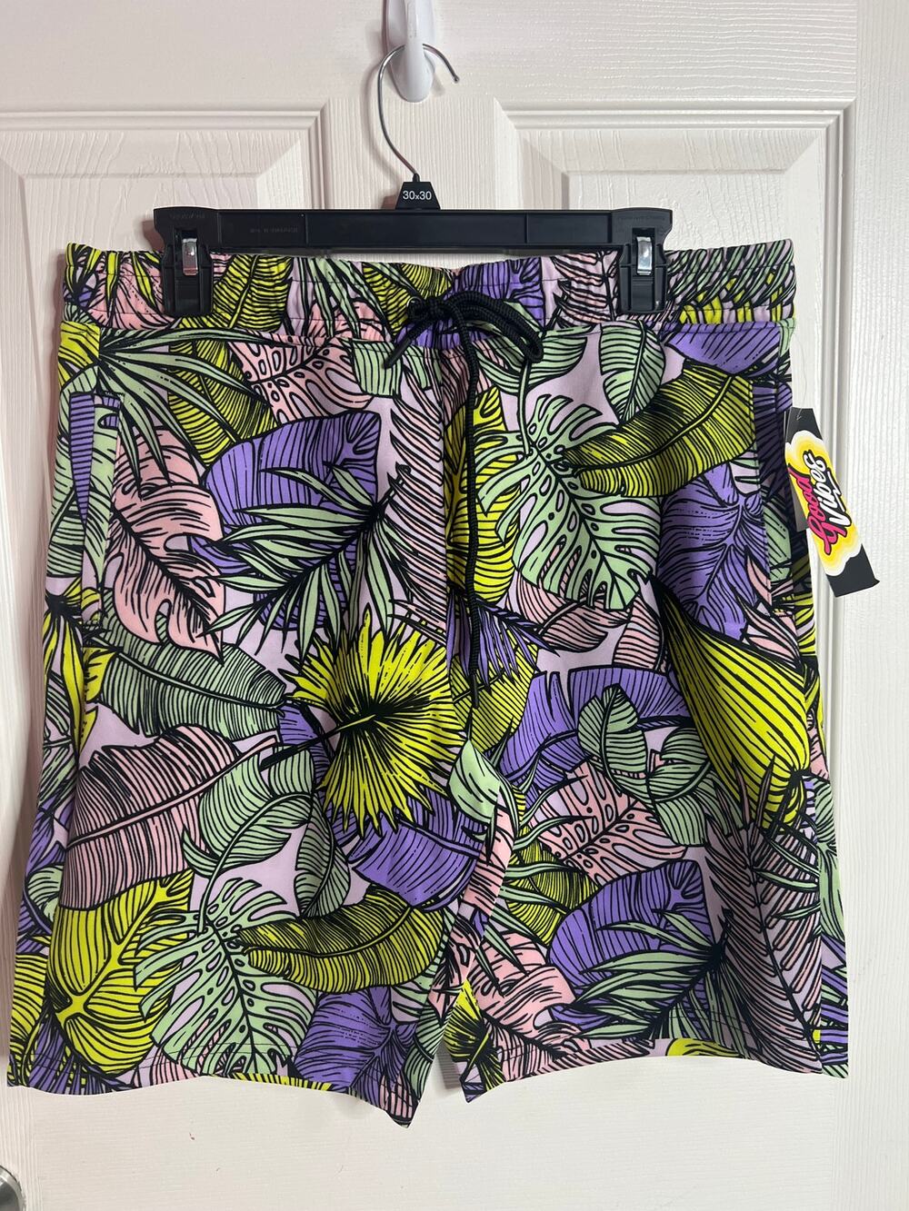 Good vibes by Drill clothing Board shorts size L New with tags. Very comfortable